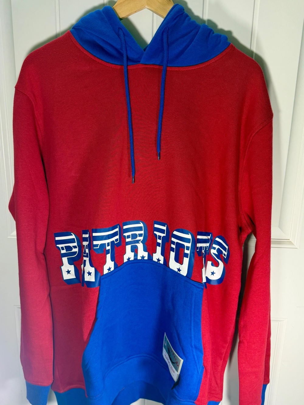 Mitchell & Ness Patriots Throwback Hoodie NWT XL